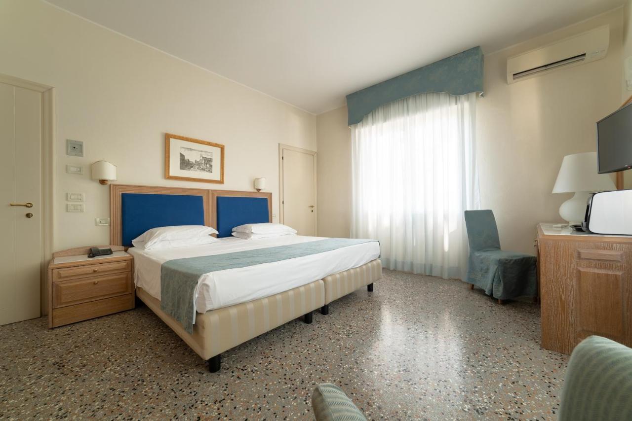 La Dependance By Casa Bianca Hotell Lido di Jesolo Exteriör bild