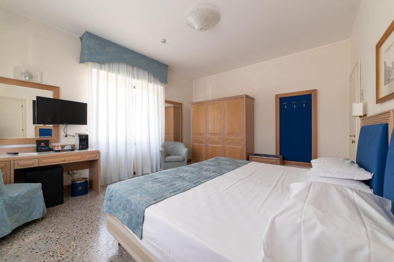 La Dependance By Casa Bianca Hotell Lido di Jesolo Exteriör bild